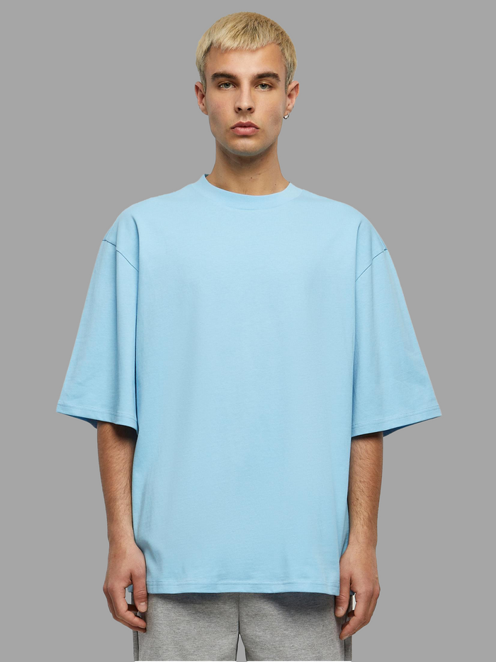 Build Your Brand Oversized Sleeve Tee in Hellblau - Vorderansicht Model Shot