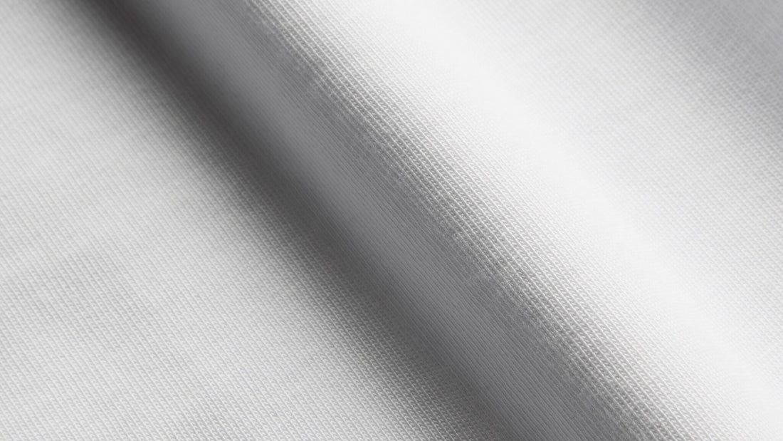 Nahaufnahme der schweren Baumwollstruktur beim AS Colour Heavy Tee 5080