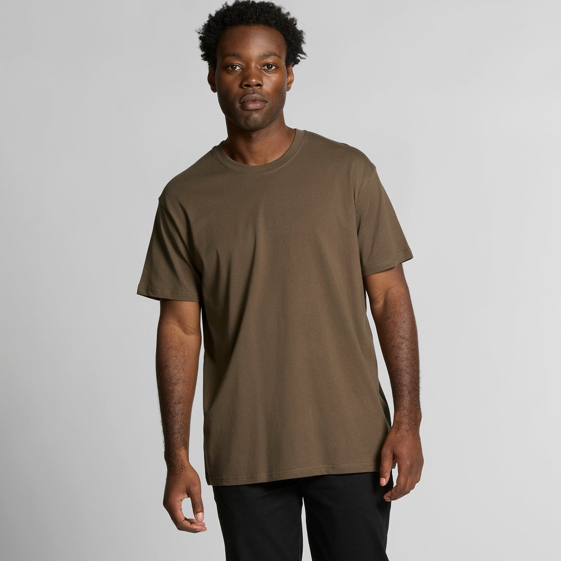 AS Colour 5001G am Model, zweite Ansicht